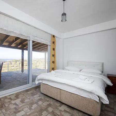 فيلة Peaceful Hous